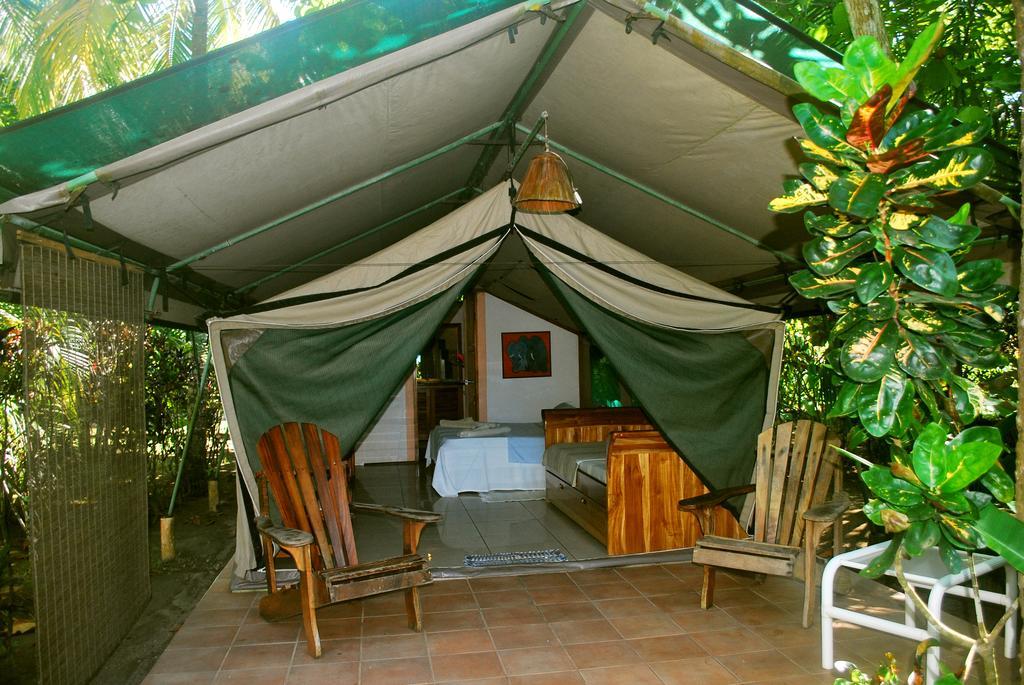 Matapalo  Rafiki Beach Camp الغرفة الصورة